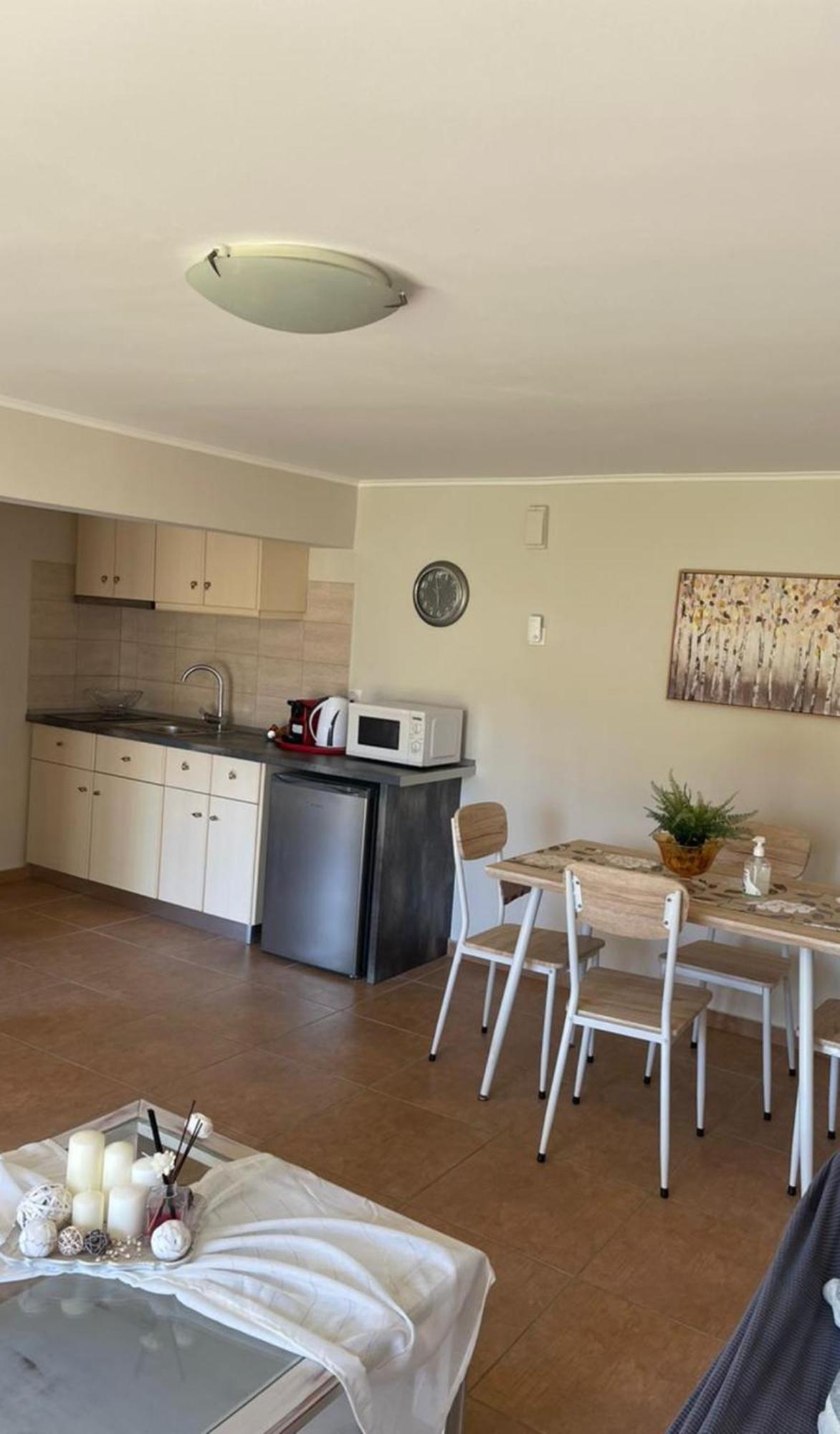 Georgia'S Apartments, Ipsos Corfu Kültér fotó