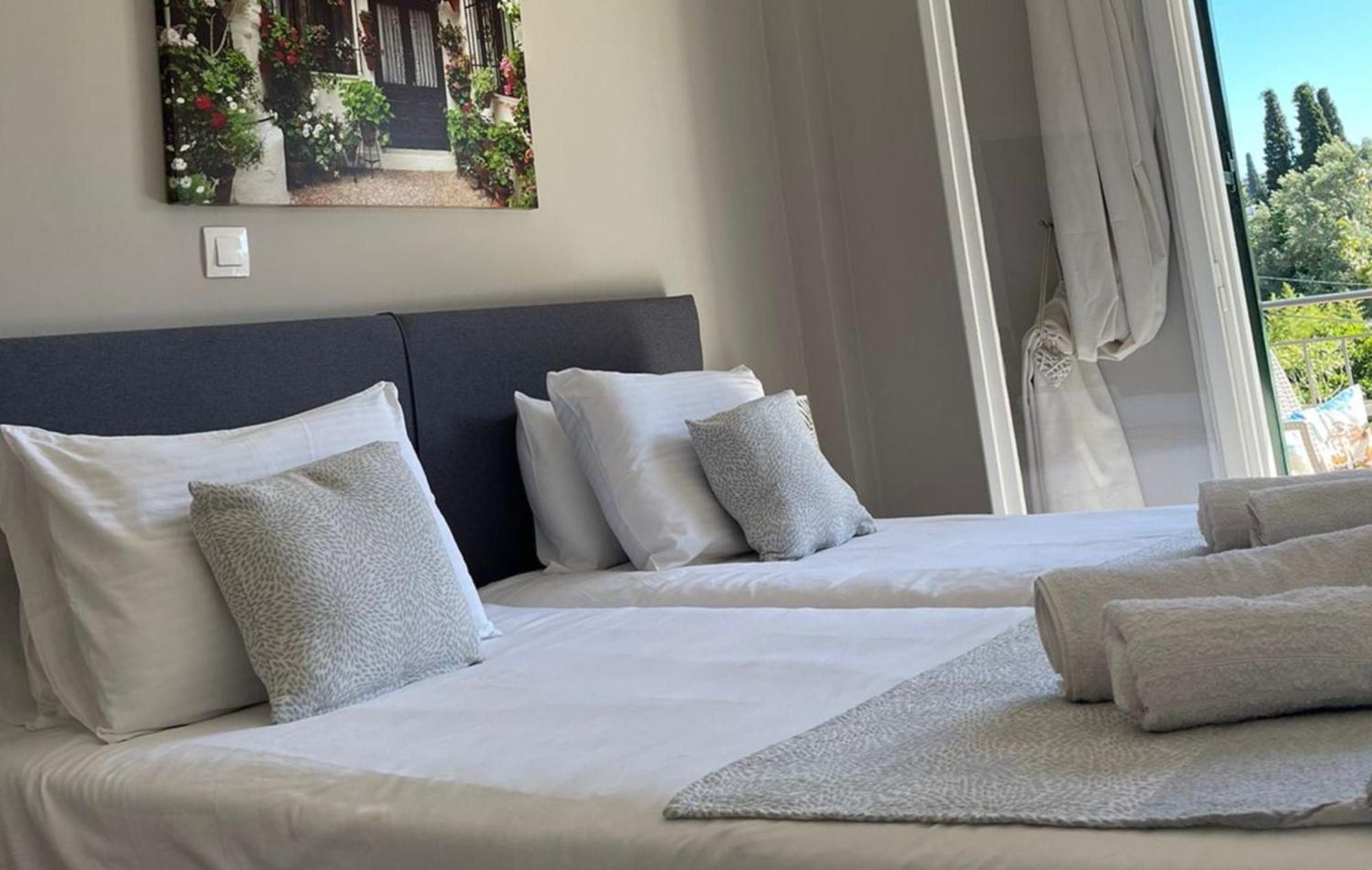 Georgia'S Apartments, Ipsos Corfu Kültér fotó