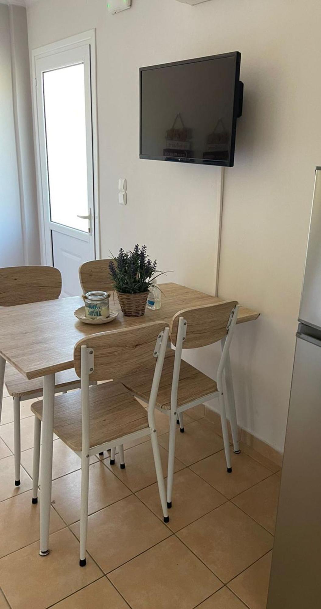 Georgia'S Apartments, Ipsos Corfu Kültér fotó